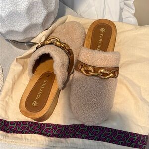 Tory Burch Cream Shearling Slides with Gold Chain